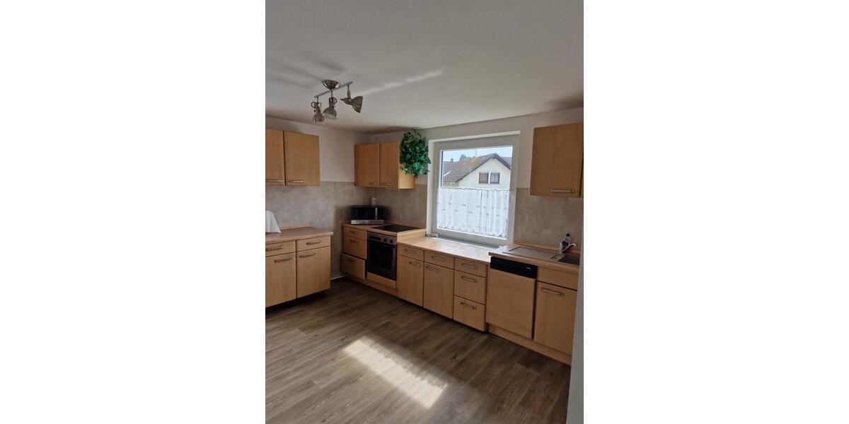Etagenwohnung Lennestadt - 4 Zimmer, 100 m&sup2;, 700&euro; | Angebot:26317760