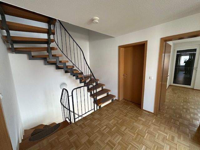 Doppelhaushälfte Weiden Rehbühl - 6 Zimmer, 136 m&sup2;, 1.350&euro; | Angebot:25663734