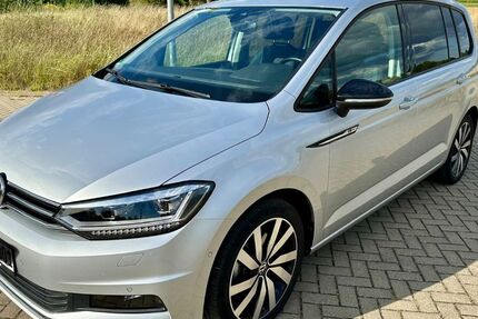 VW Touran 56.900 km 24.490 &euro; Wolfsburg 38444