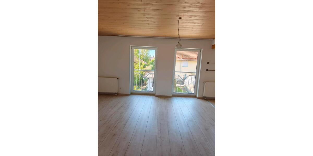 Etagenwohnung Aiterhofen - 3 Zimmer, 70 m&sup2;, 780&euro; | Angebot:26385687
