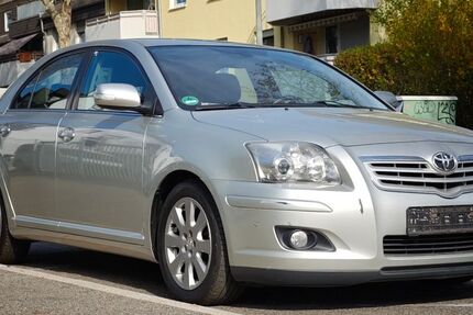 Toyota Avensis 180.000 km 4.300 &euro; Bad Homburg 61350