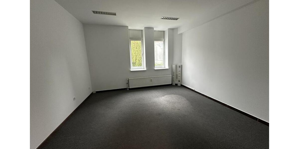 Erstklassige Büro- und Lagerfläche in Kiel-Russee mit vielseitigen Nutzungsmöglichkeiten zimmer