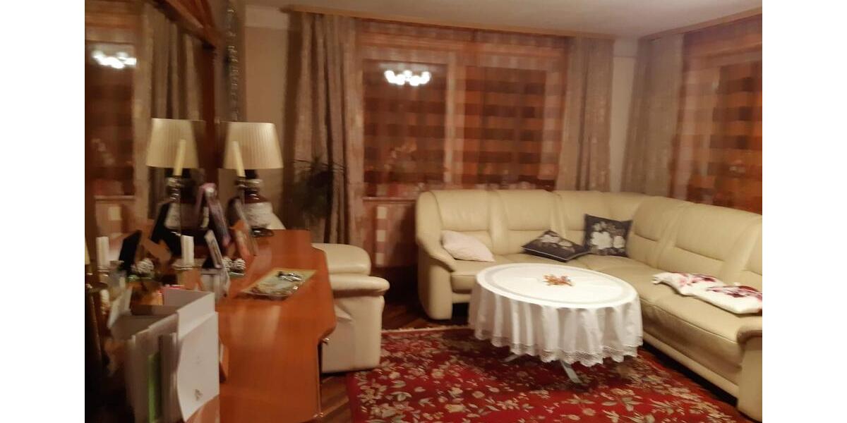 Einfamilienhaus Herrnhut - 6 Zimmer, 200 m&sup2;, 800&euro; | Angebot:26187041