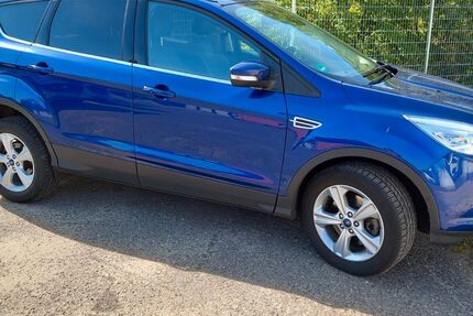 Ford Kuga 155.000 km 9.900 &euro; Cottbus 03046