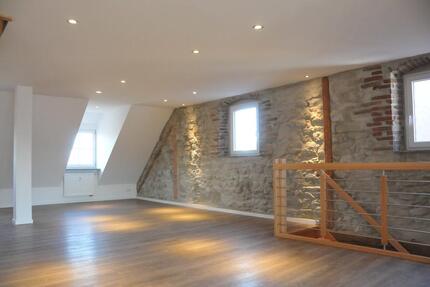 Wohnung Vohenstrauß - 3 Zimmer, 120 m&sup2;, 900&euro; | Angebot:25270363