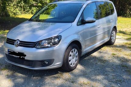 VW Touran 144.500 km 6.900 &euro; Pöhl 08543