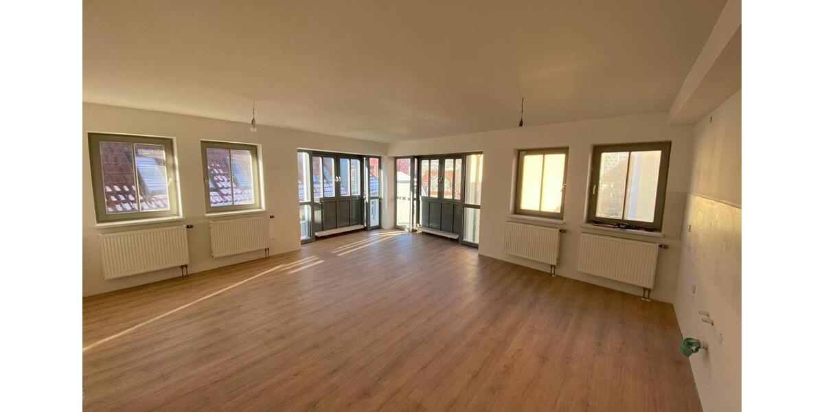 Etagenwohnung Suhl - 2 Zimmer, 64 m&sup2;, 490&euro; | Angebot:25542537