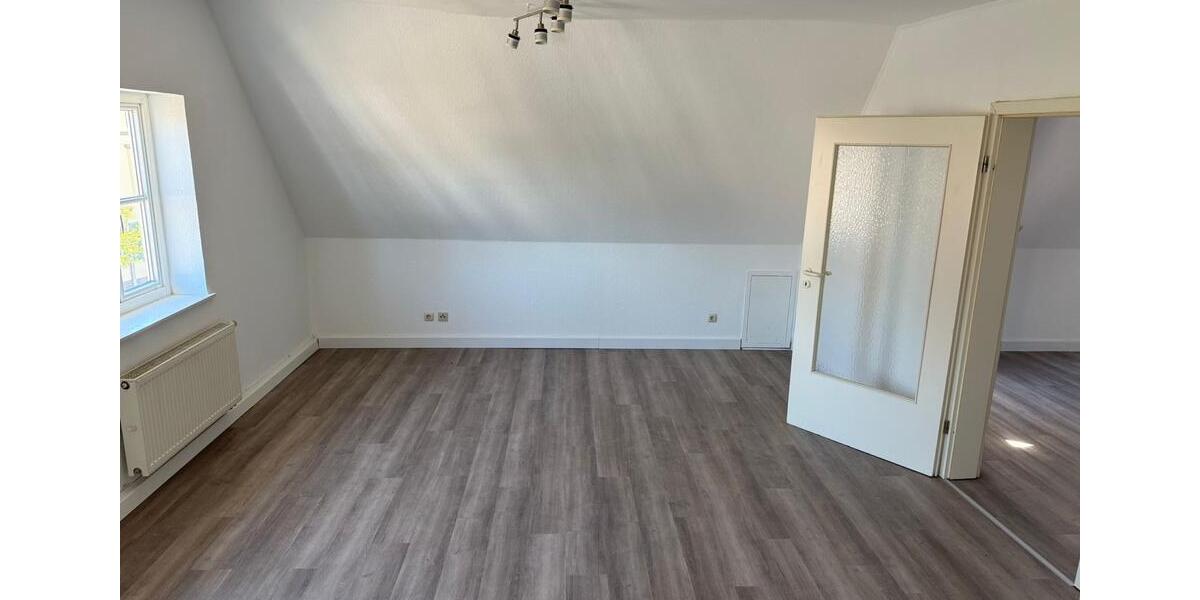 Dachgeschoßwohnung Holzminden - 3 Zimmer, 66 m&sup2;, 450&euro; | Angebot:26269887