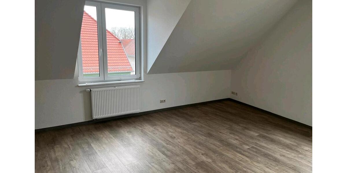 Dachgeschoßwohnung Malchin - 1.5 Zimmer, 47 m&sup2;, 470&euro; | Angebot:26301297