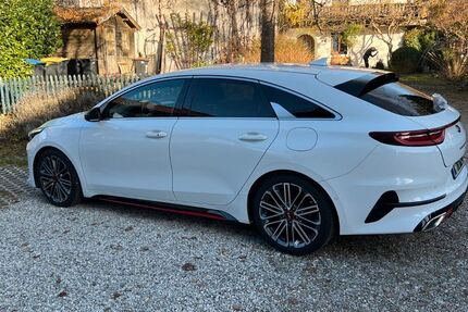 Kia pro ceed / ProCeed 65.800 km 21.900 &euro; Stoffen 86932