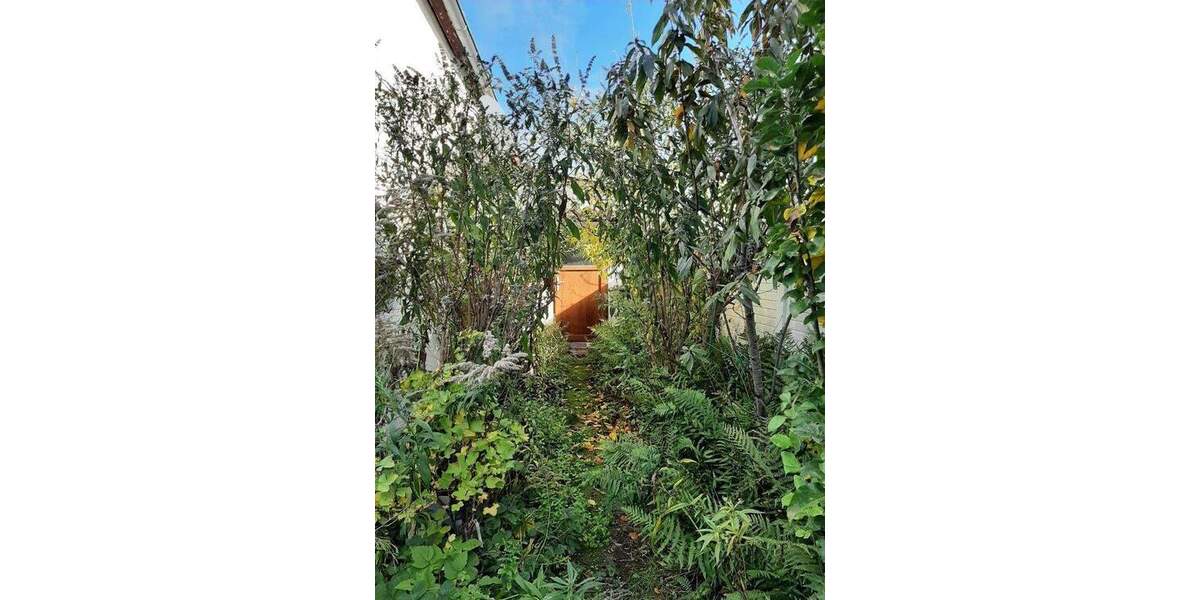 Einfamilienhaus Raunheim - 8 Zimmer, 270 m&sup2;, 670.000&euro; | Angebot:24845070