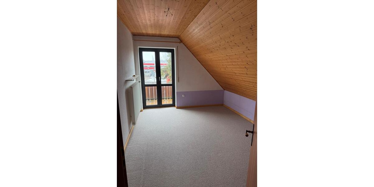 Einfamilienhaus Bad Windsheim - 6 Zimmer, 143 m&sup2;, 1.200&euro; | Angebot:26237538