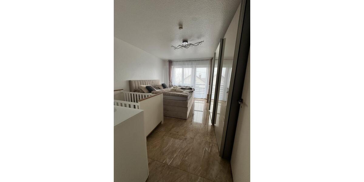 Etagenwohnung Esslingen am Neckar Oberesslingen - 3.5 Zimmer, 84 m&sup2;, 315.000&euro; | Angebot:25286838