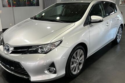 Toyota Auris 50.000 km 11.950 &euro; Kamp Lintfort 47475