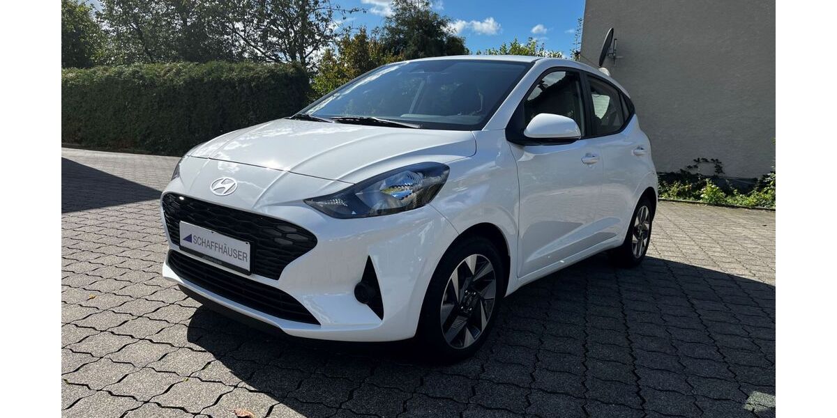 Hyundai i10 9.900 km 16.990 &euro; Bergneustadt 51702
