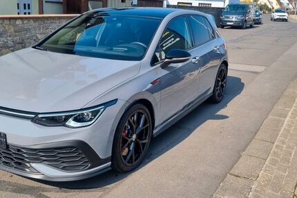 VW Golf 25.400 km 34.990 &euro; Stammheim 97509