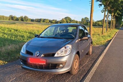 Renault Clio 199.579 km 1.250 &euro; Cottbus 03048