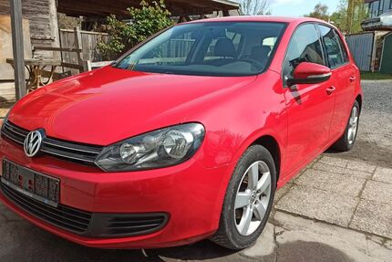 VW Golf 125.335 km 5.300 &euro; Braunschweig 38120