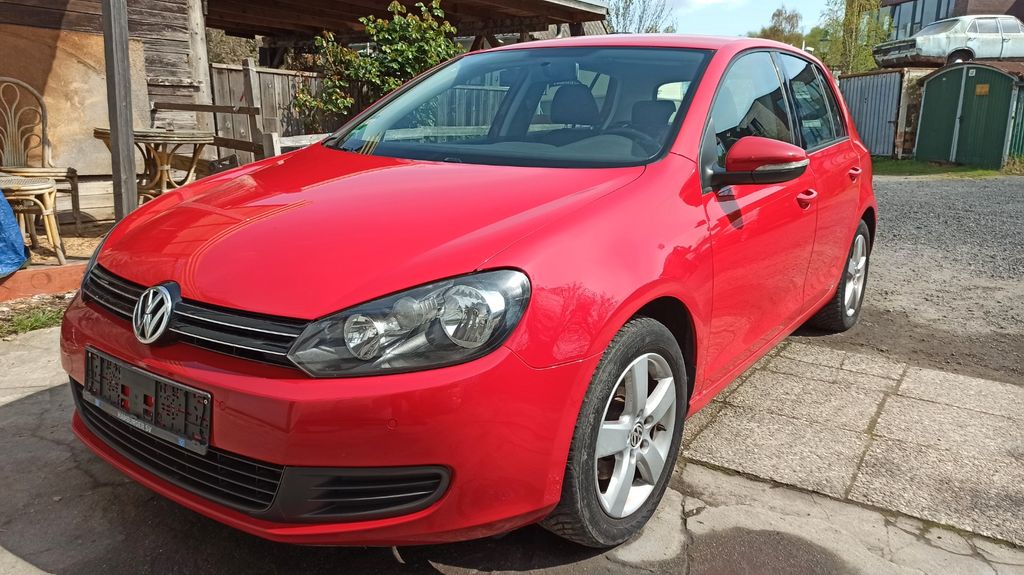 VW Golf 125.335 km 5.300 &euro; Braunschweig 38120