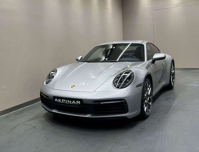 911