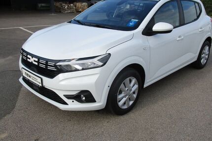 Dacia Sandero 32.500 km 14.450 &euro; Furth im Wald 93437