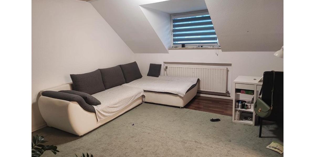 Dachgeschoßwohnung Duisburg Ruhrort - 4 Zimmer, 84 m&sup2;, 610&euro; | Angebot:26297455