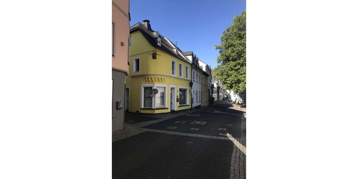 Etagenwohnung Andernach - 4 Zimmer, 110 m&sup2;, 1.100&euro; | Angebot:26389072
