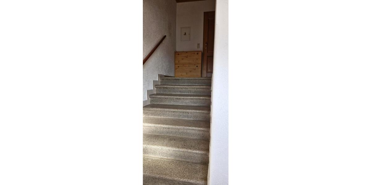 Reihenhaus Treuen - 8 Zimmer, 164 m&sup2;, 99.000&euro; | Angebot:26441438