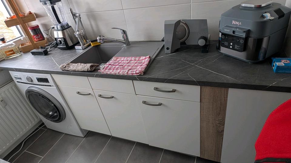 Dachgeschoßwohnung Teutschenthal - 2 Zimmer, 50 m&sup2;, 400&euro; | Angebot:24752680