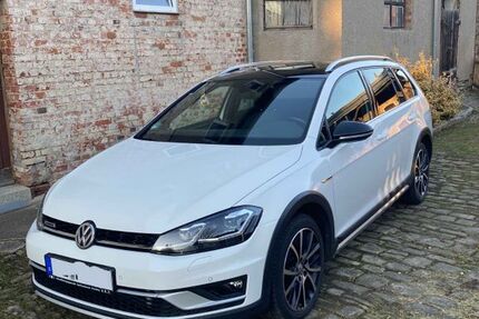 VW Golf 123.180 km 17.800 &euro; Wetterzeube 06722