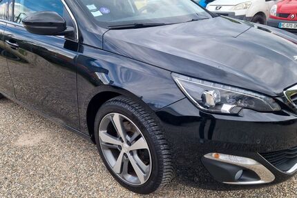 Peugeot 308 152.000 km 2.999 &euro; Germersheim 76726