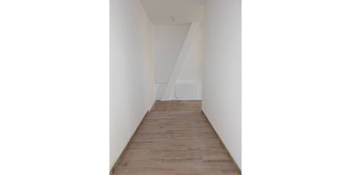 Etagenwohnung Leipzig Seehausen - 4 Zimmer, 105 m&sup2;, 1.300&euro; | Angebot:26766732
