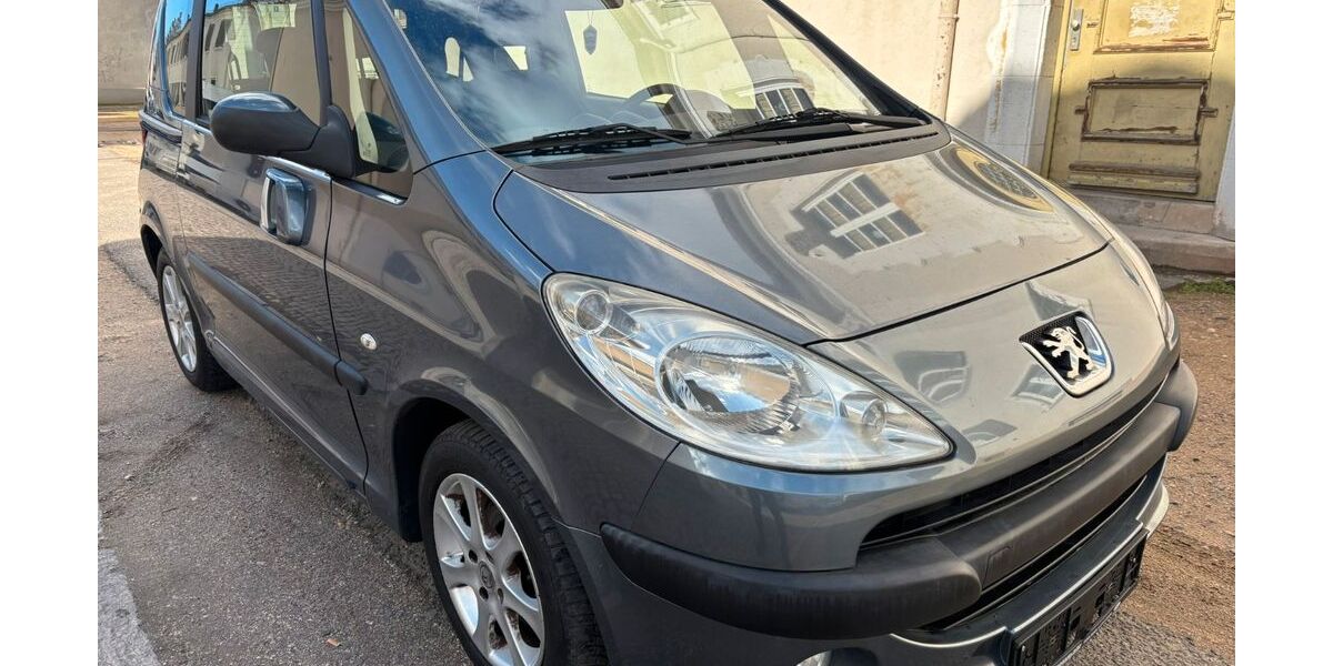 Peugeot 1007 82.000 km 2.850 &euro; Worms 67547