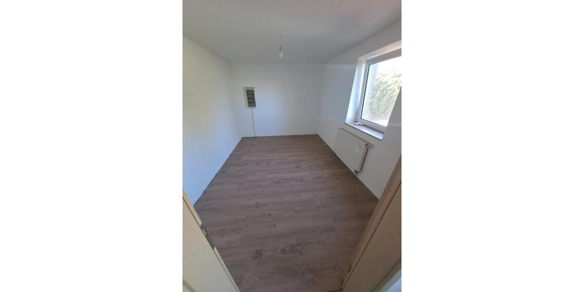 Etagenwohnung Friedeburg - 4 Zimmer, 104 m&sup2;, 1.000&euro; | Angebot:26331435