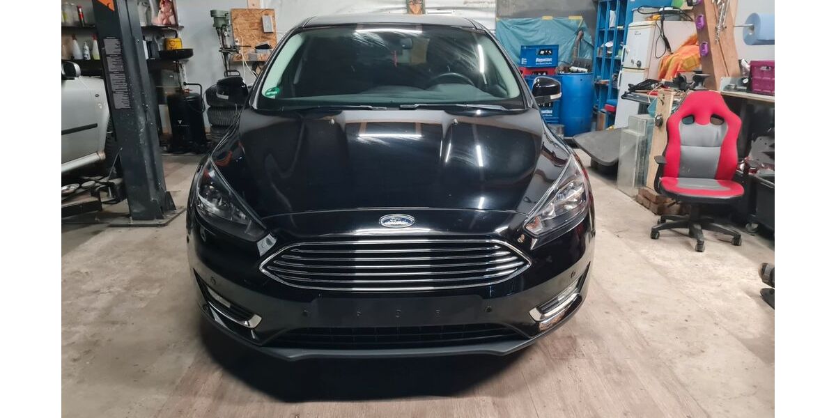Ford Focus 100.600 km 9.599 &euro; Mötzing 93099