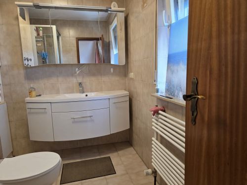Originelle 2-Zimmer-Dachgeschoss-Eigentumwohnung in 97297 Waldbüttelbrunn bei Würzburg (ID10662) - Dachgeschoßwohnung Waldbüttelbrunn Waldbüttelbrunn | Angebot:26766418