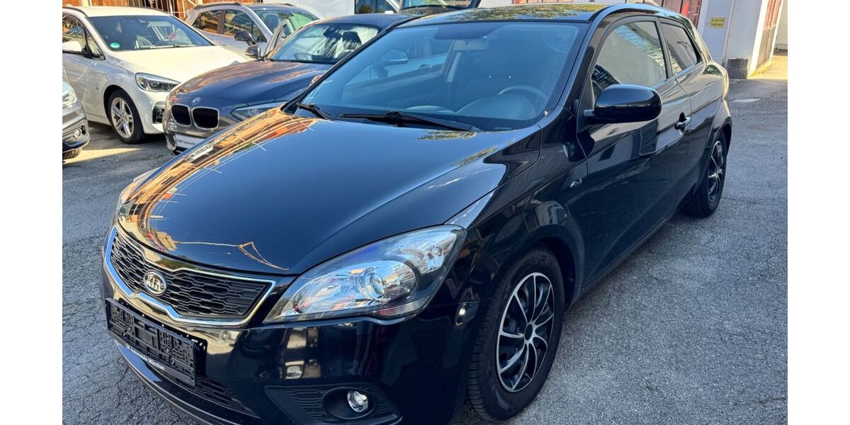 Kia pro ceed / ProCeed 161.100 km 3.990 &euro; München 81829