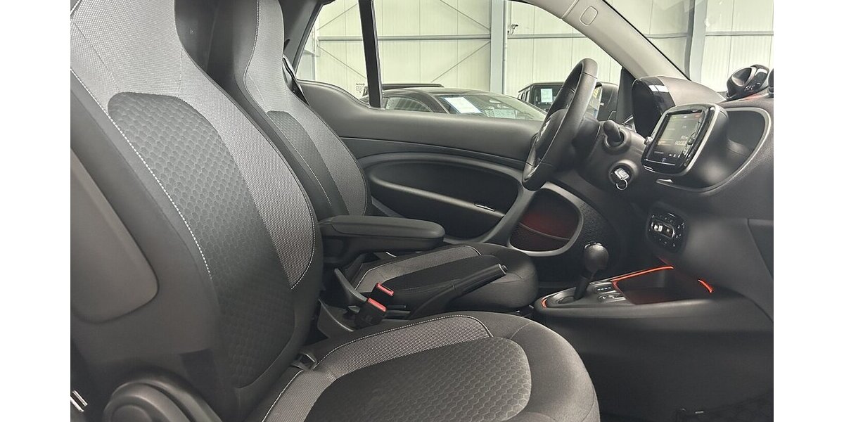 Smart ForTwo EQ CABRIO EXCLUSIVE-22KW-RÜCKFAHRKAMERA! 13.660 km 18.399 € Groß-Umstadt 64823