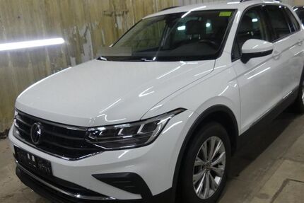 VW Tiguan 93.000 km 23.450 &euro; Bebra 36179