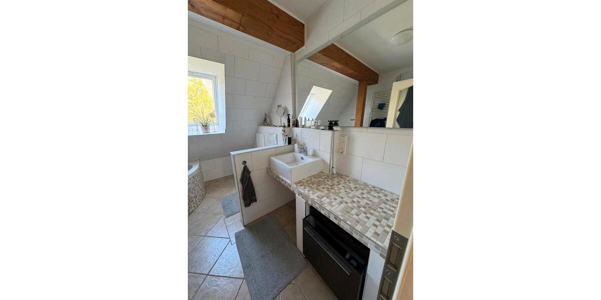 Dachgeschoßwohnung Worpswede - 4 Zimmer, 120 m&sup2;, 1.500&euro; | Angebot:26412622