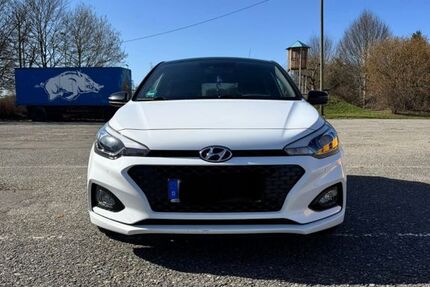 Hyundai i20 79.600 km 14.400 &euro; Reutlingen 72768