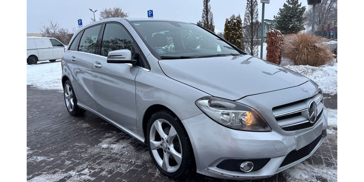 Mercedes-Benz B 180 99.400 km 10.900 &euro; Erfurt 99085