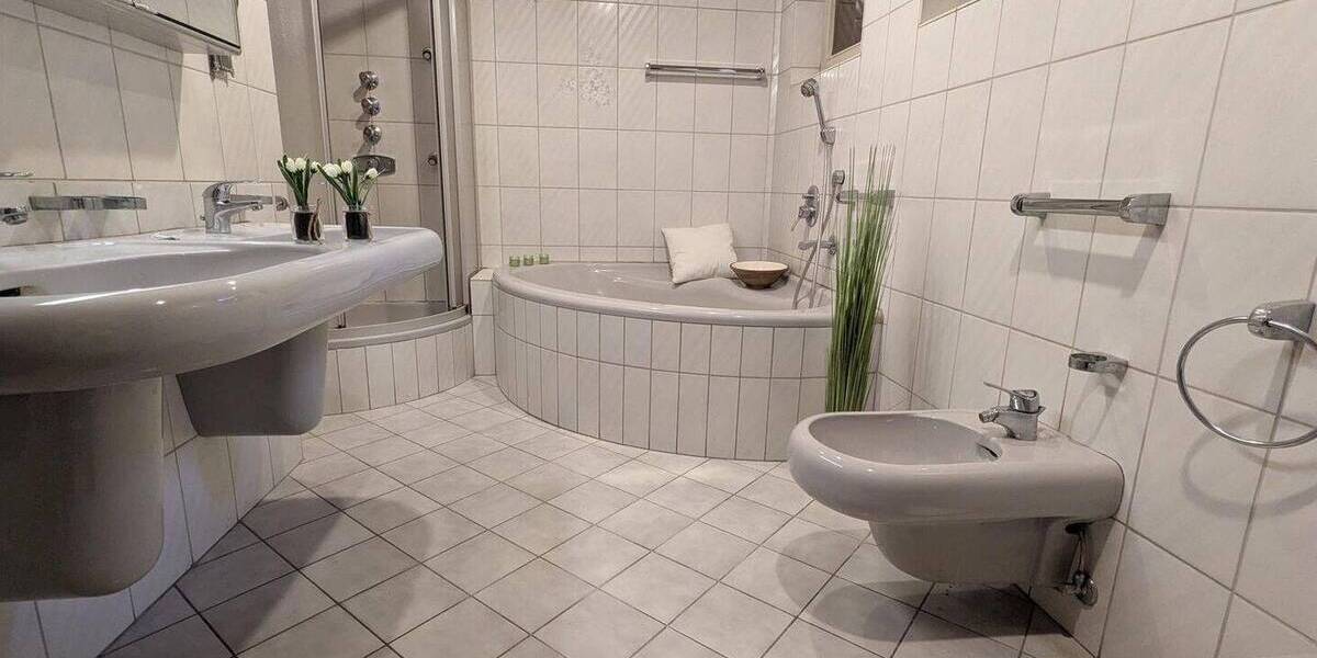 Mehrfamilienhaus, Wohnhaus Hohberg Hofweier - 7 Zimmer, 208 m&sup2;, 520.000&euro; | Angebot:26379812