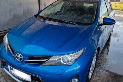 Toyota Auris 126.000 km 5.699 &euro; Weisenbach 76599