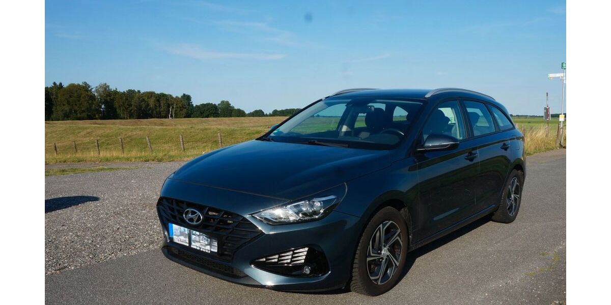 Hyundai i30 99.700 km 12.490 &euro; Oldenburg 26125