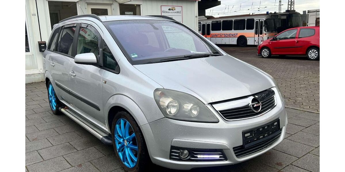 Opel Zafira 288.000 km 2.350 &euro; München 81825
