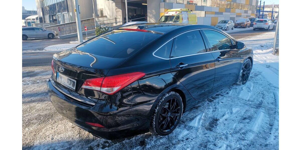 Hyundai i40 172.000 km 8.600 &euro; ulm 89079