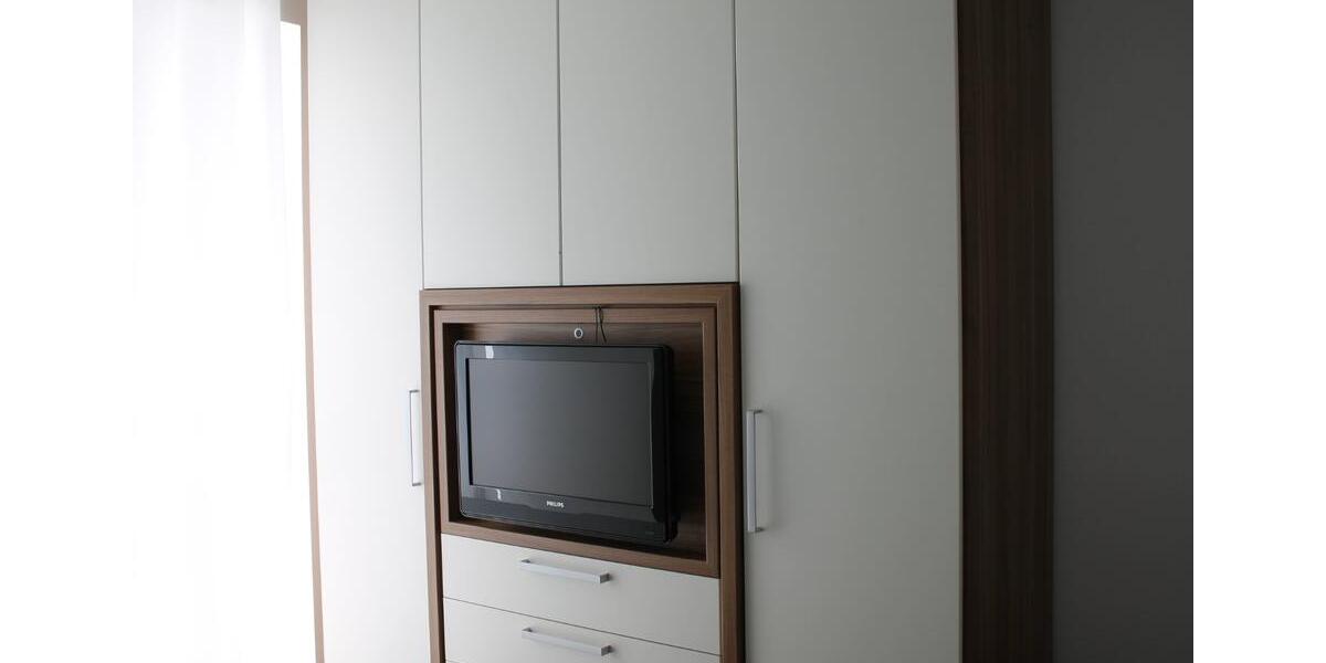 Regensburg-West, 110qm, Sky Suite, hochwertig möbliert und vollständig ausgestattet bis zu 3 Personen 3 zimmer