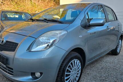 Toyota Yaris 107.000 km 4.400 &euro; Essen 45144