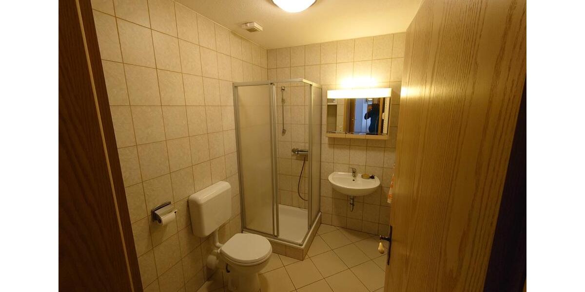 Erdgeschoßwohnung Hohenstein-Ernstthal Ernstthal - 2.5 Zimmer, 62 m&sup2;, 300&euro; | Angebot:26679894
